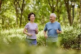 亚伦·贾吉单季击出 62 支本垒打，正式打破罗杰·马里斯保持的美联单季纪录